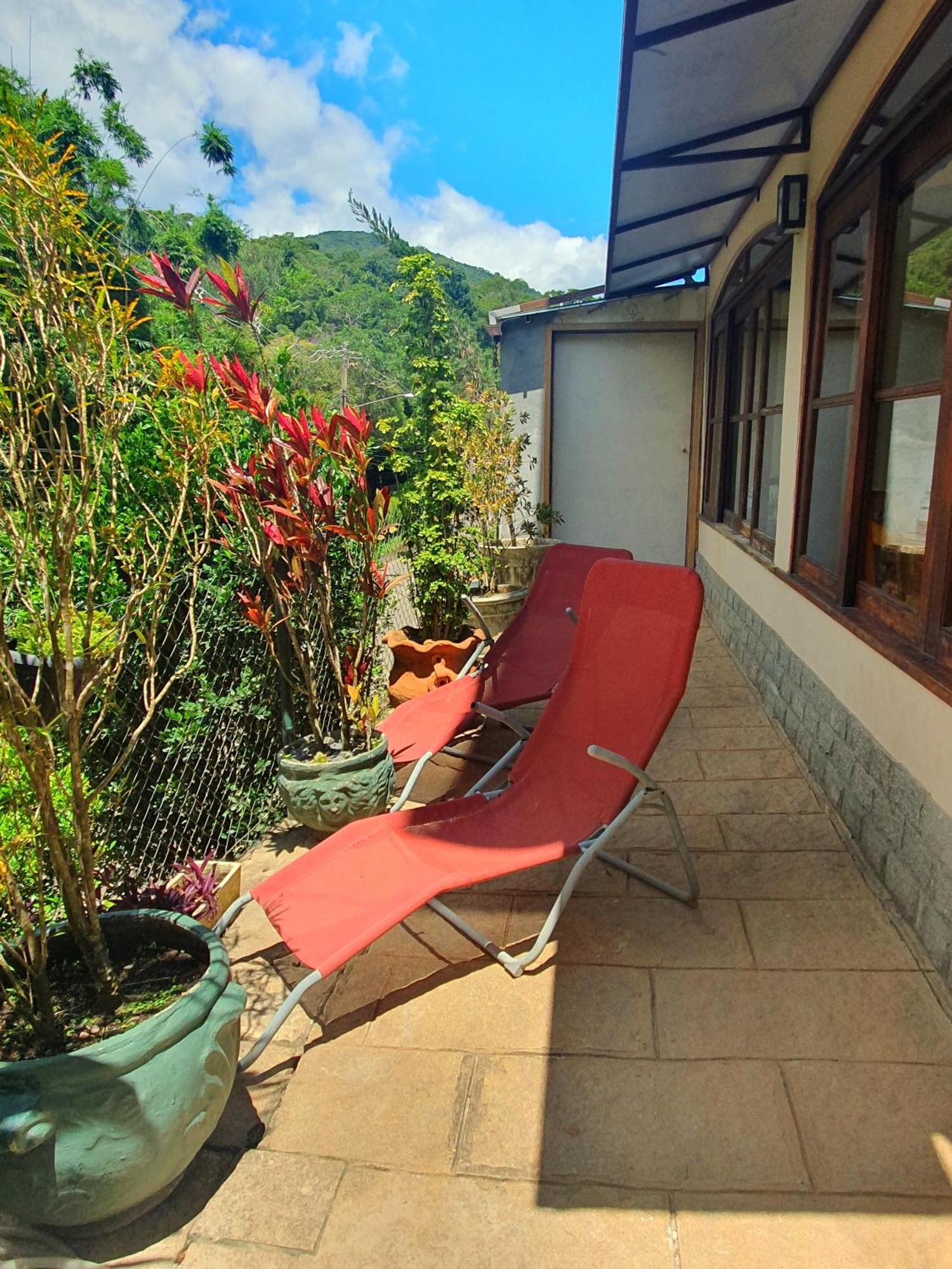 Aconchego De Itaipava - Casa De 3 Quartos, Equipada, Area Kids, Jacuzzi, Pet Friendly, Churrasqueira, Em Meio A Natureza E Proximo Ao Centro Do Bairro *