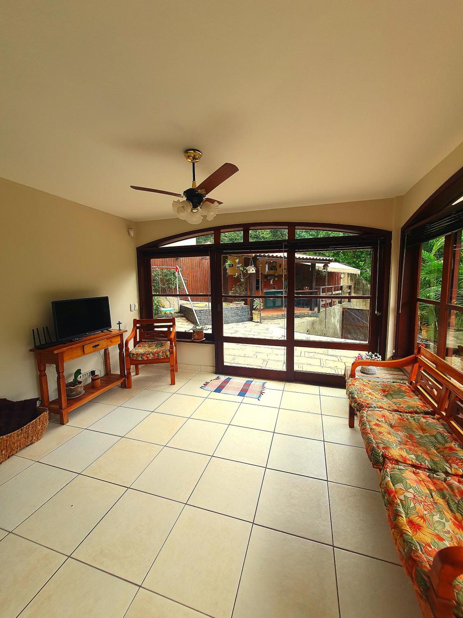 Aconchego De Itaipava - Casa De 3 Quartos, Equipada, Area Kids, Jacuzzi, Pet Friendly, Churrasqueira, Em Meio A Natureza E Proximo Ao Centro Do Bairro Casa de Férias