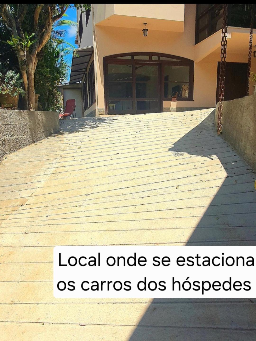 Aconchego De Itaipava - Casa De 3 Quartos, Equipada, Area Kids, Jacuzzi, Pet Friendly, Churrasqueira, Em Meio A Natureza E Proximo Ao Centro Do Bairro Casa de Férias Petrópolis